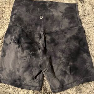 Lululemon biker shorts 6inch